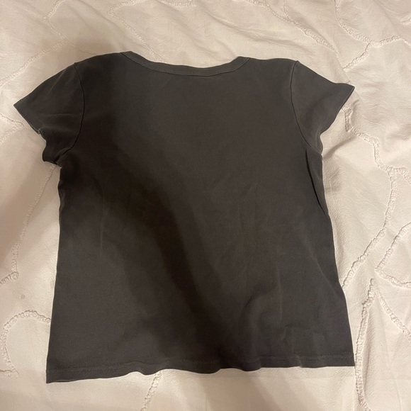 Brandy Melville tshirt - Picture 2 of 2